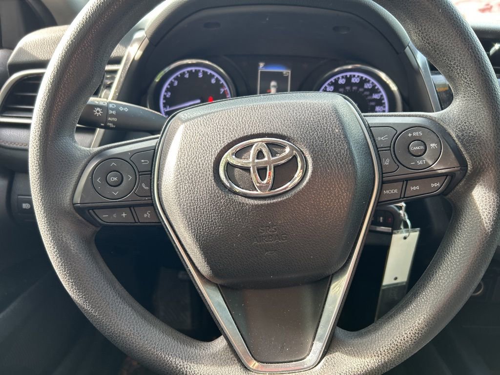 Used 2019 Toyota Camry LE image 12
