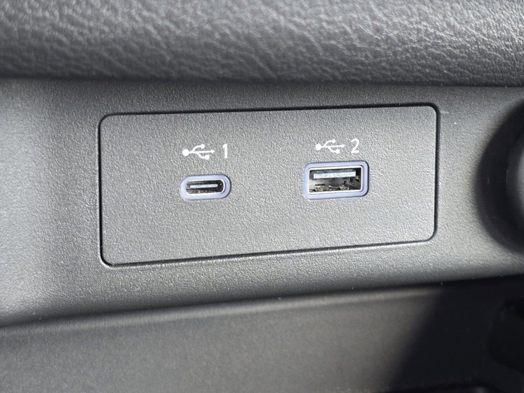 Used 2023 Nissan Rogue S AWD/4WD image 4