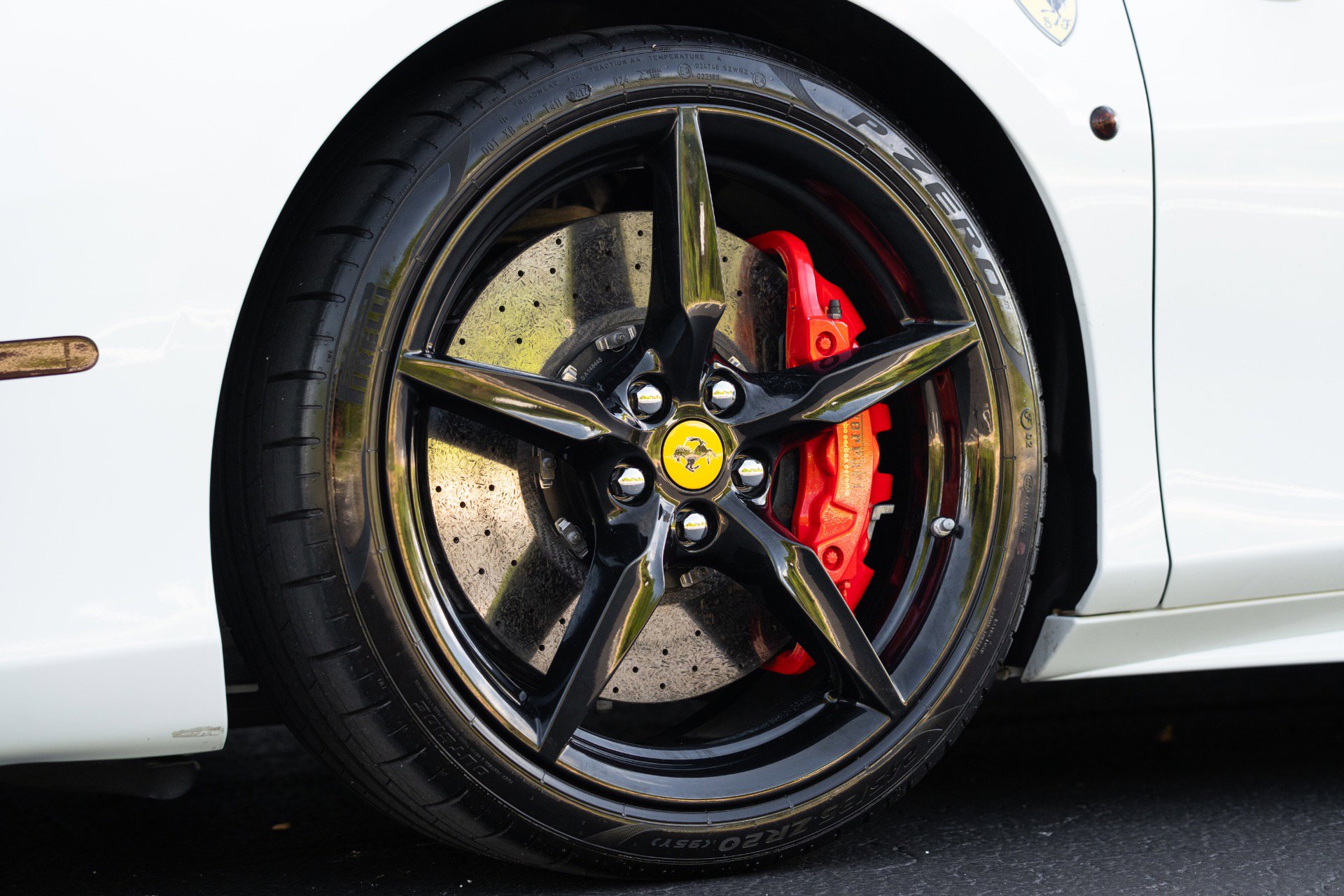 Used 2017 Ferrari 488 GTB RWD image 21