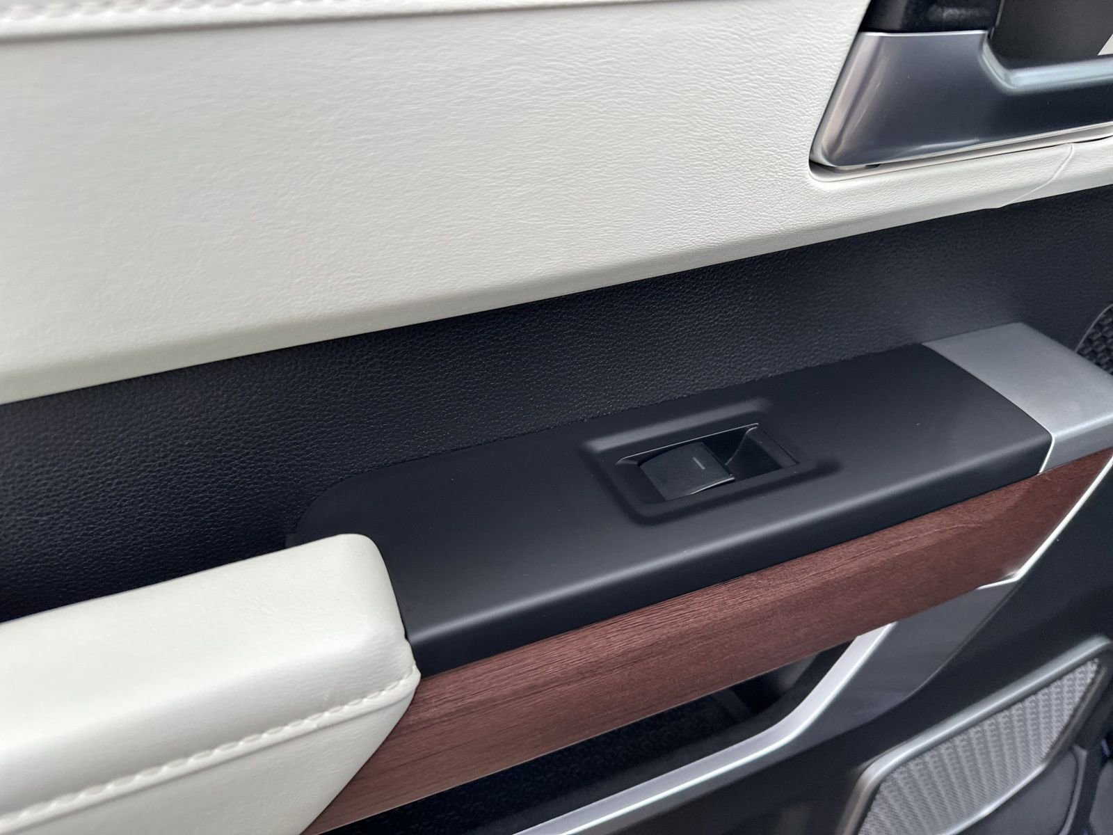 Used 2022 Toyota Tundra Capstone AWD/4WD image 29