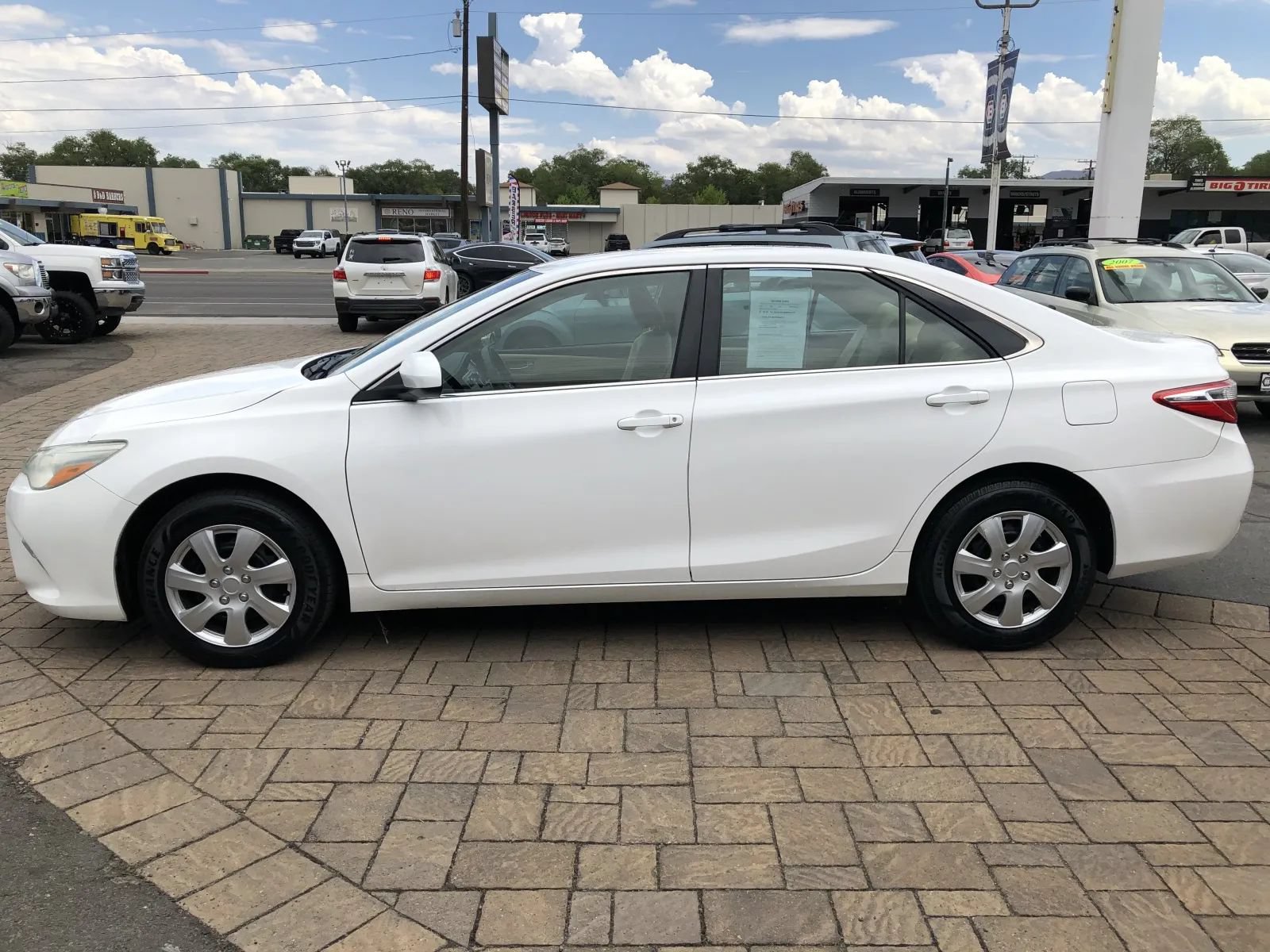 Used 2016 Toyota Camry LE FWD image 5