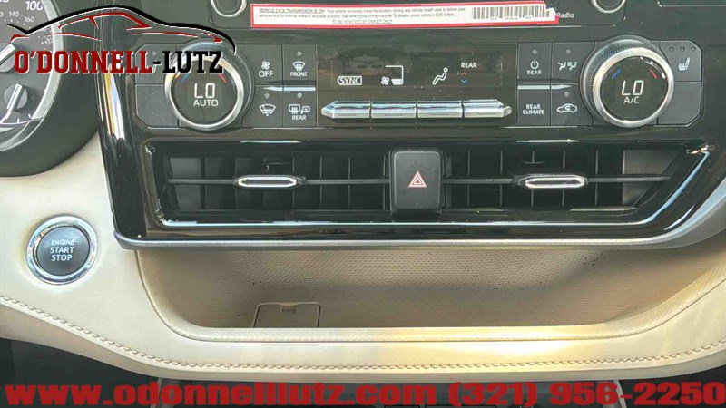 Used 2022 Toyota Highlander XLE FWD image 29