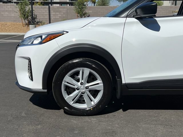 New 2025 Nissan Kicks Play S image 27