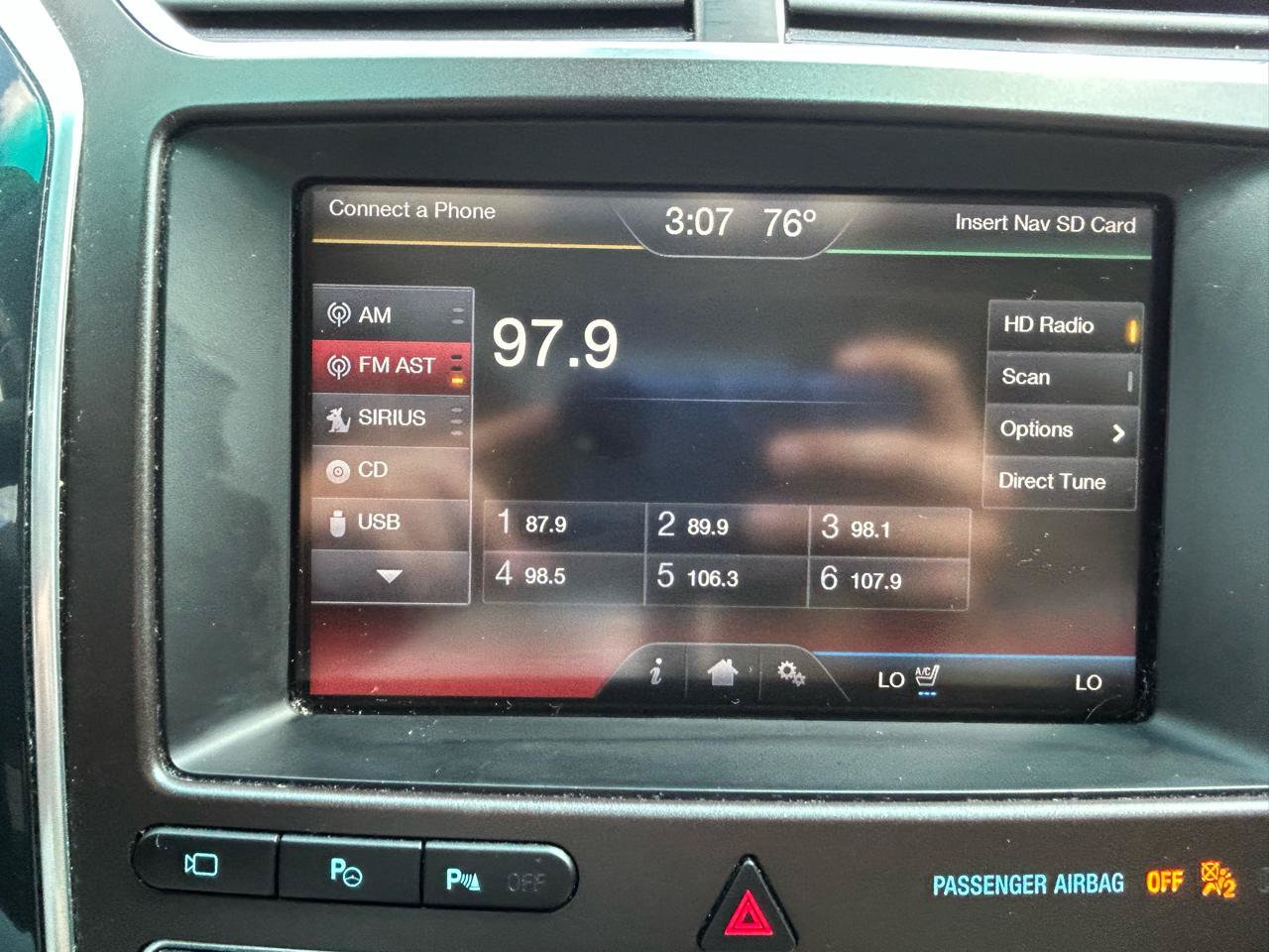 Used 2016 Ford Explorer Platinum AWD/4WD image 25