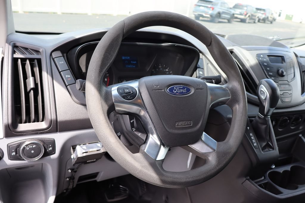 Used 2016 Ford Transit 250 130 Low Roof RWD image 22
