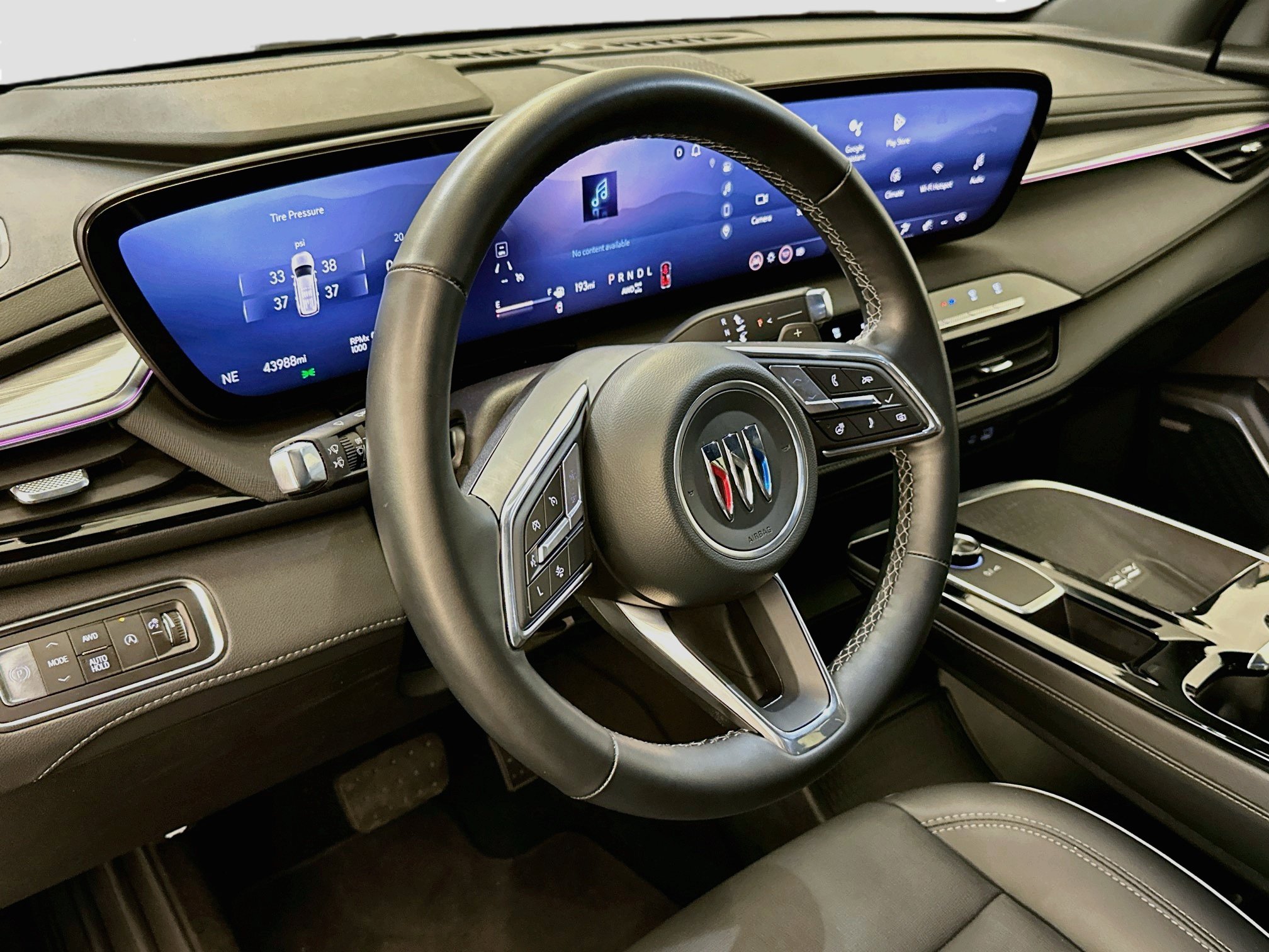 Used 2025 Buick Enclave Preferred AWD/4WD image 18