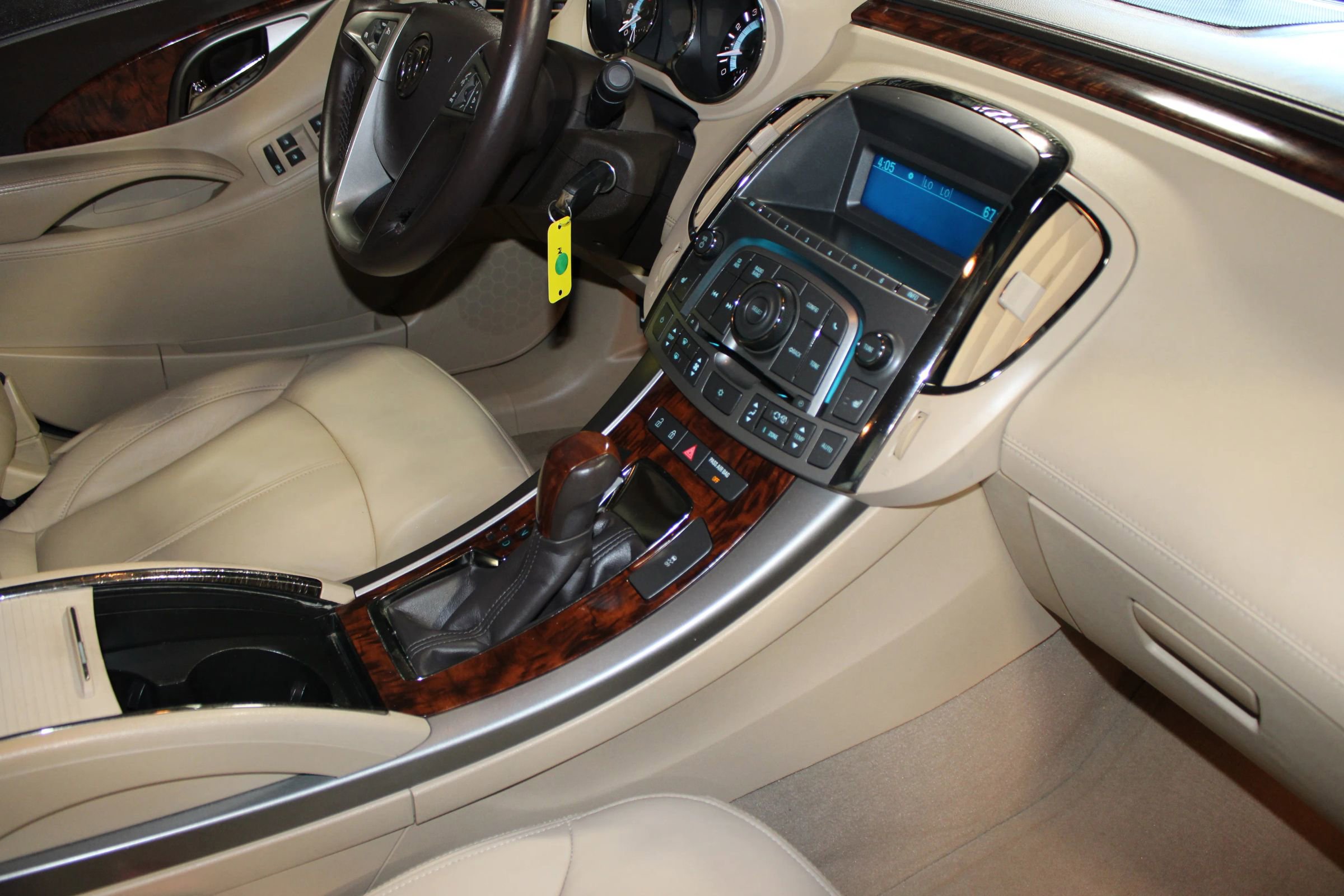 Used 2011 Buick LaCrosse CXL image 22