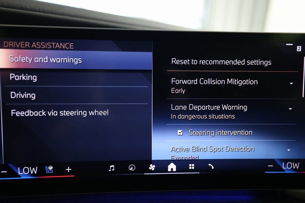 Used 2023 BMW i7 xDrive60 image 38