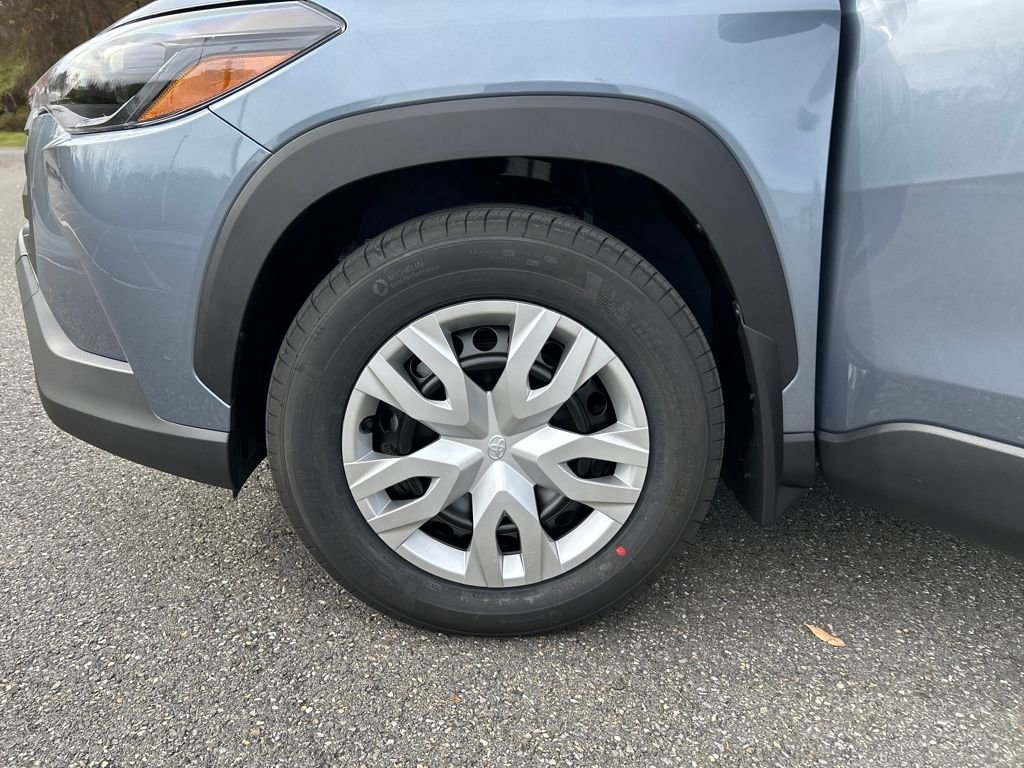 New 2026 Toyota Corolla Cross L image 28