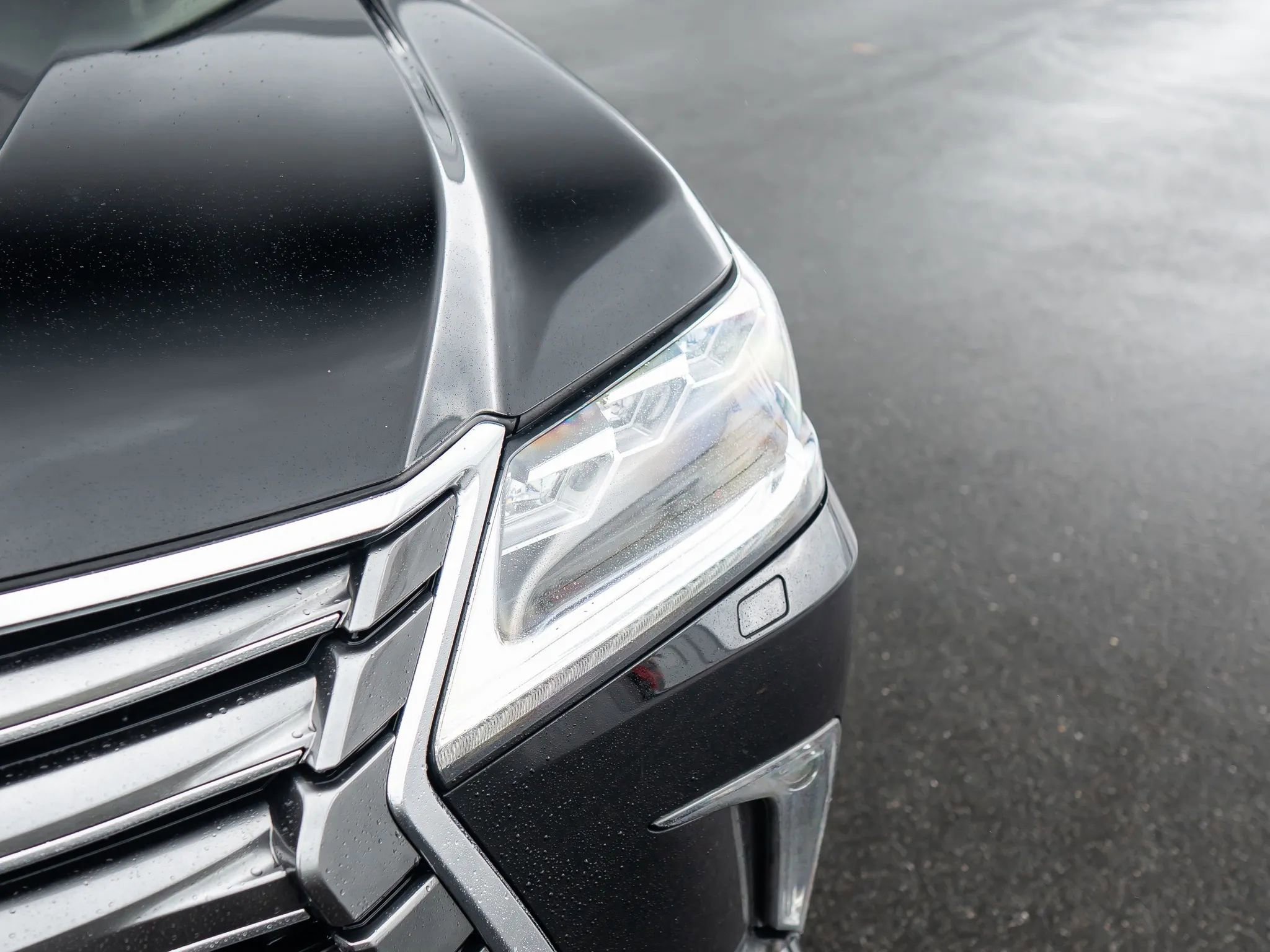 Used 2017 Lexus LX 570 4WD w/ Luxury Package image 10