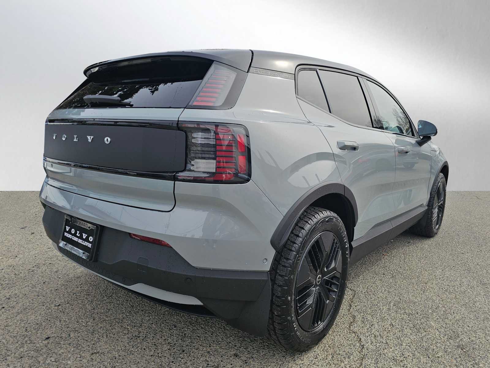 New 2026 Volvo EX30 Cross Country Ultra w/ Protection Package Premier AWD/4WD image 3