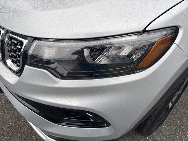 Certified 2025 Jeep Compass Limited w/ Sun & Sound Group image 34