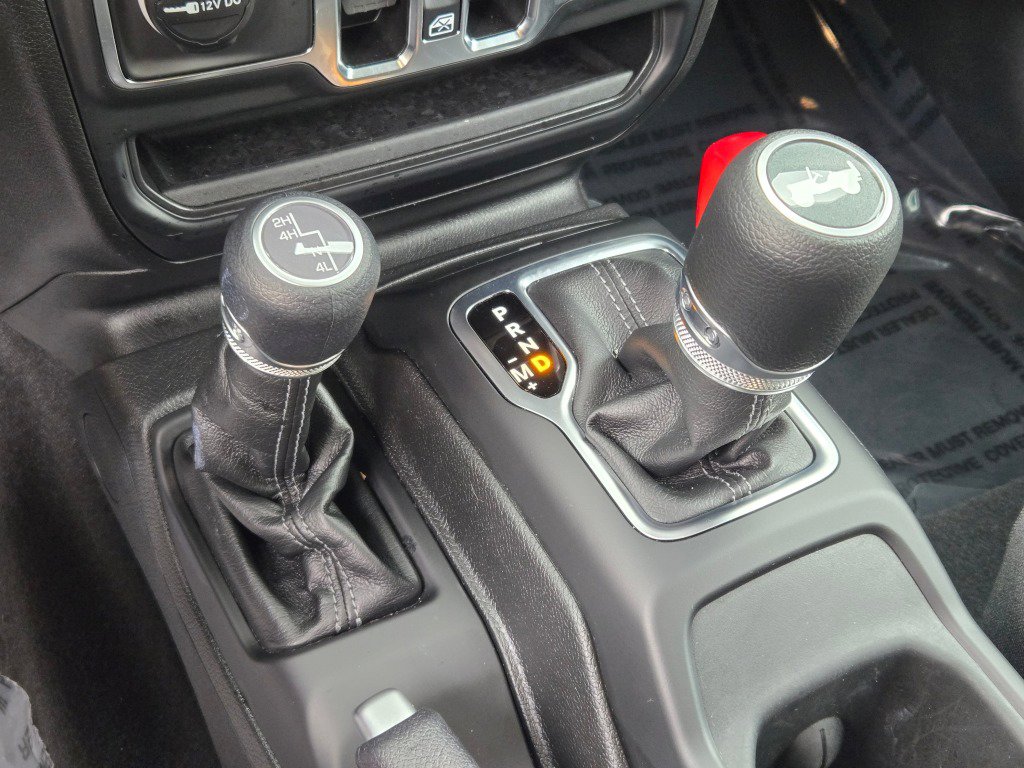 Used 2025 Jeep Wrangler Unlimited Sport AWD/4WD image 26