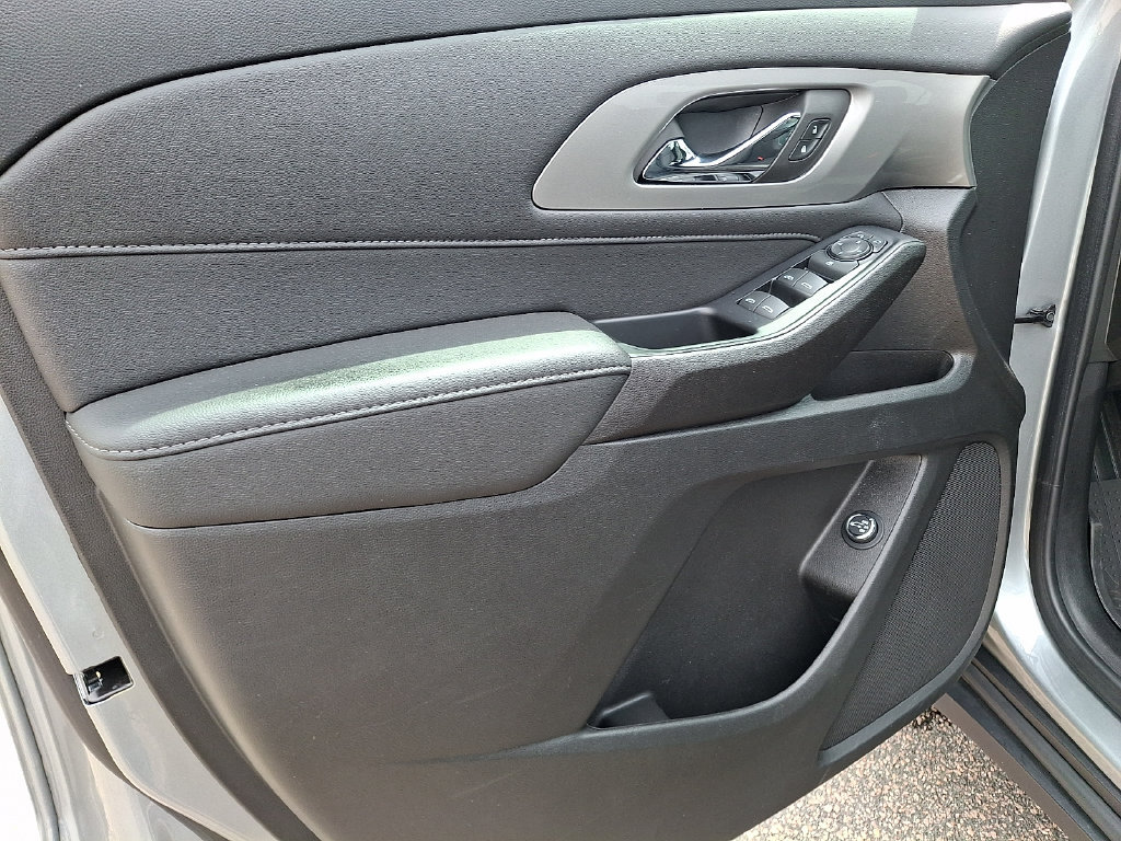 Used 2023 Chevrolet Traverse LT w/ LPO, Floor Liner Package AWD/4WD image 14