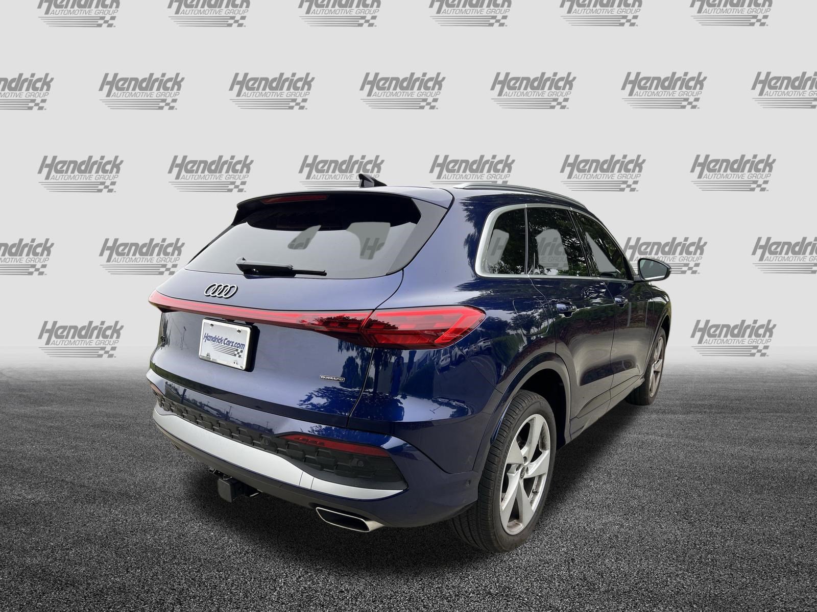Used 2025 Audi Q5 Premium Plus w/ Premium Plus AWD/4WD image 11