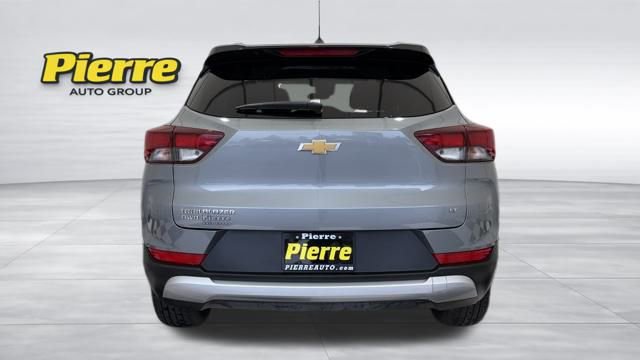 Used 2025 Chevrolet TrailBlazer LT image 3
