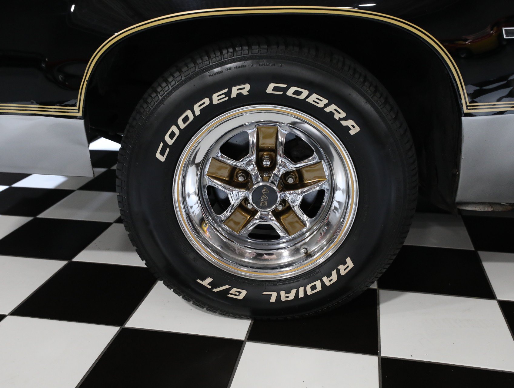 Used 1987 Oldsmobile Cutlass Supreme Salon RWD image 30