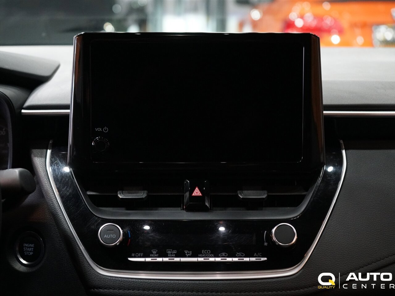 Used 2024 Toyota Corolla SE image 16