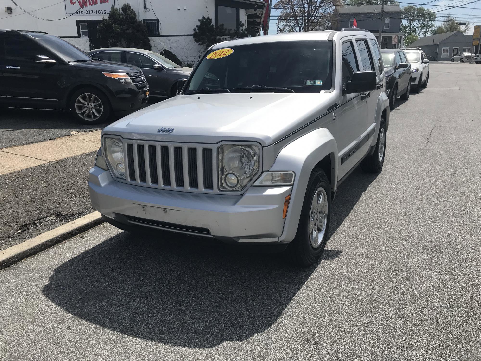 Used 2012 Jeep Liberty Sport image 3