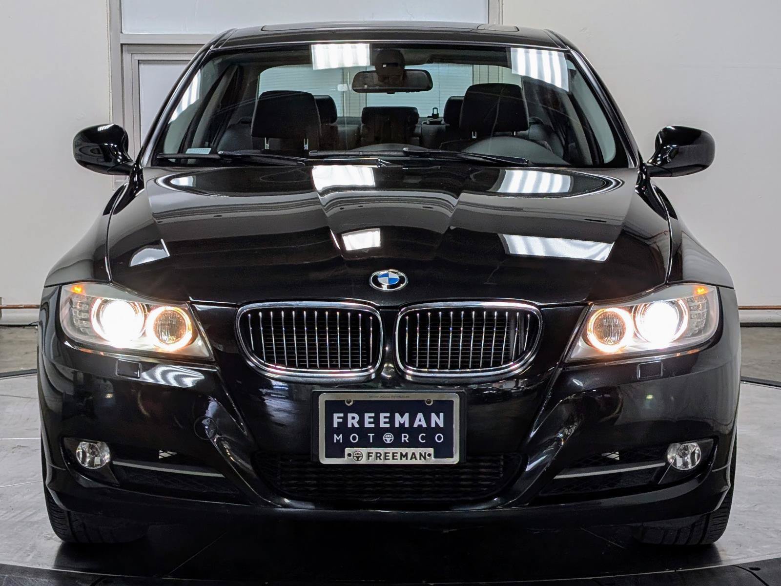 Used 2011 BMW 335i xDrive Sedan AWD/4WD image 3
