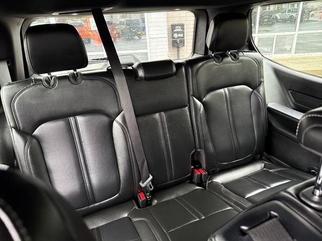 Used 2023 Jeep Wagoneer 4WD image 12