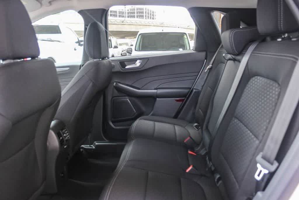 New 2024 Ford Escape Active w/ Tech Pack #2 FWD image 16