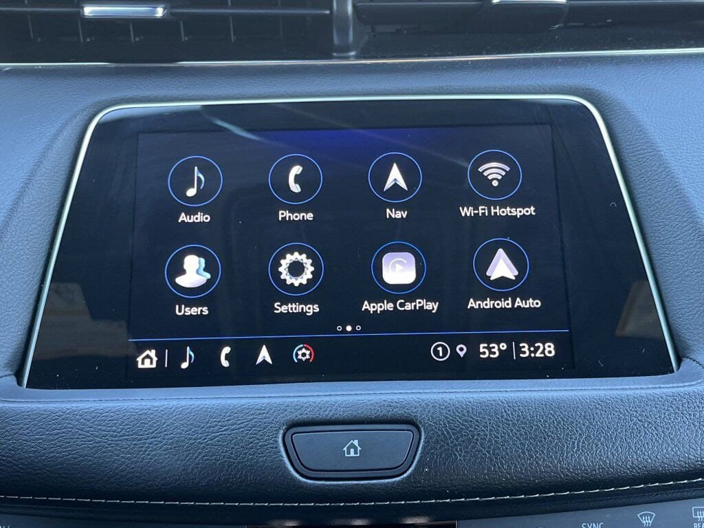 Used 2022 Cadillac XT4 Premium Luxury w/ Driver Assist Package image 4