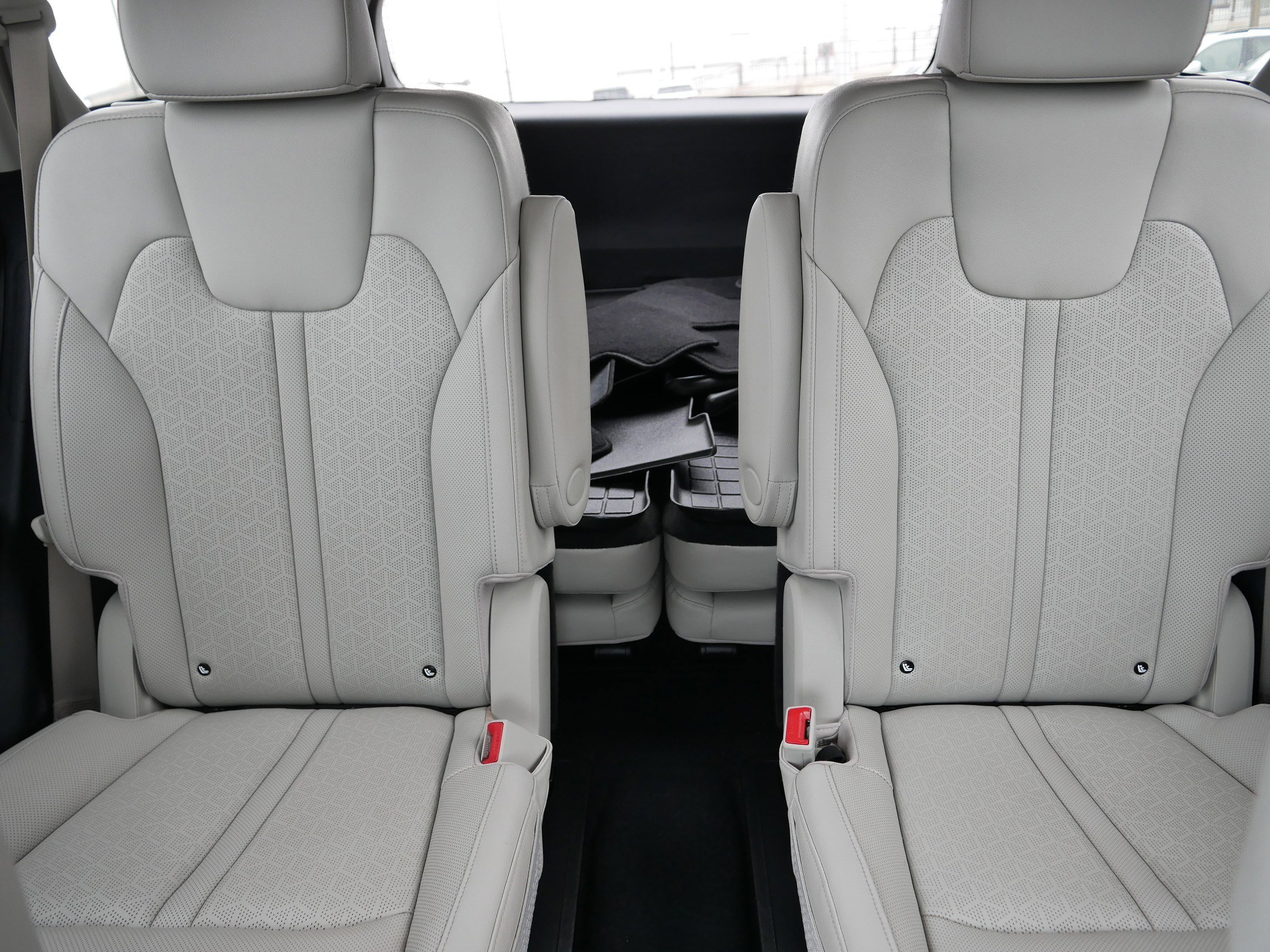 Certified 2023 Kia Sorento SX Prestige AWD/4WD image 13