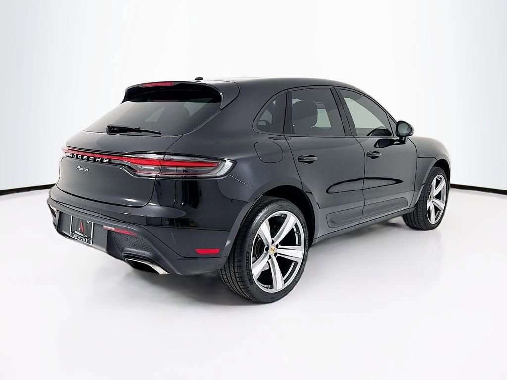 Certified 2025 Porsche Macan AWD/4WD image 9