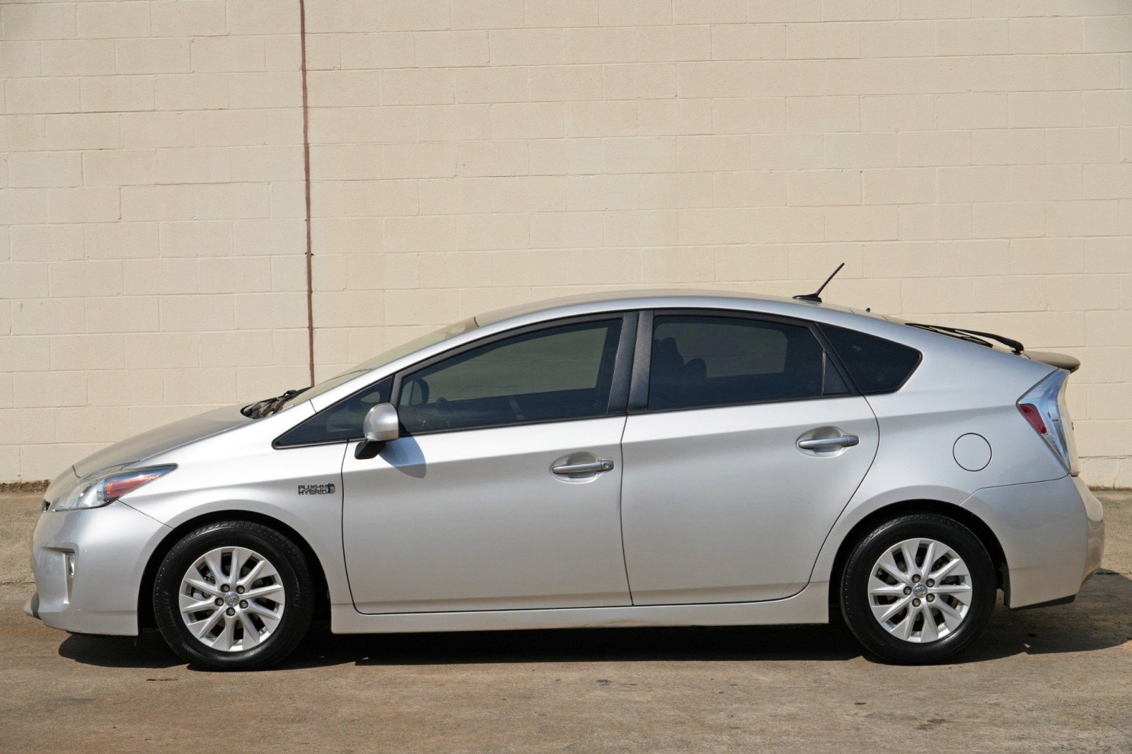 Used 2014 Toyota Prius Prime Plug-In Hybrid FWD image 43