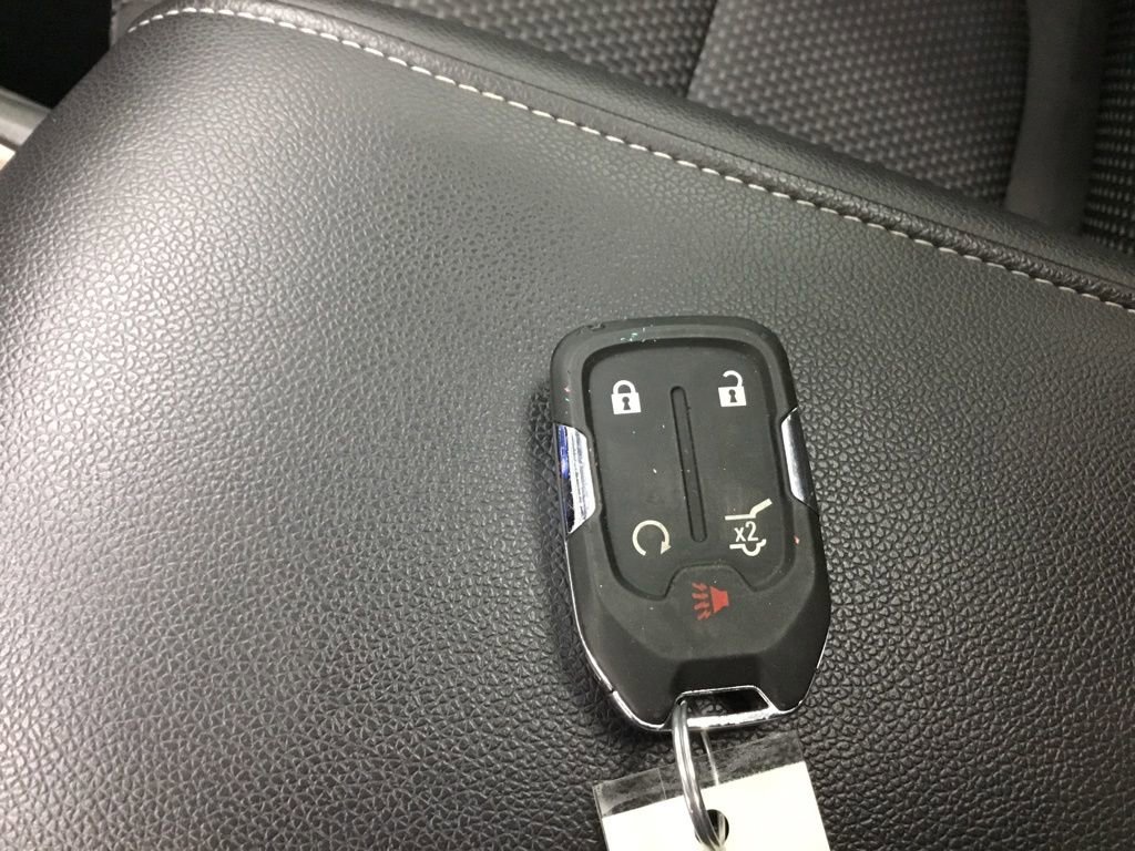 Used 2023 GMC Acadia SLE w/ Driver Convenience Package image 10