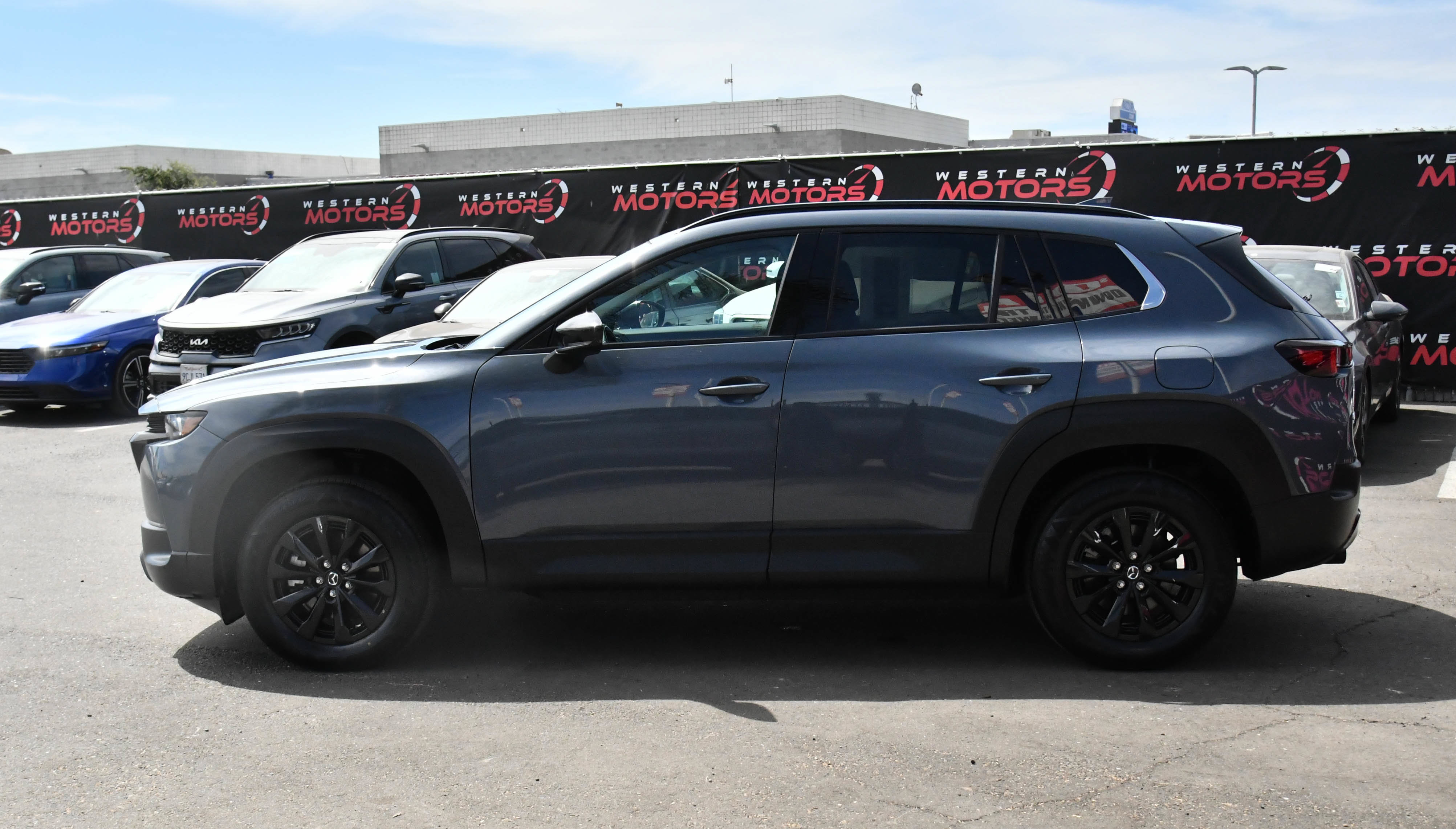 Used 2025 MAZDA CX-50 AWD 2.5 Hybrid w/ Premium Pkg image 4