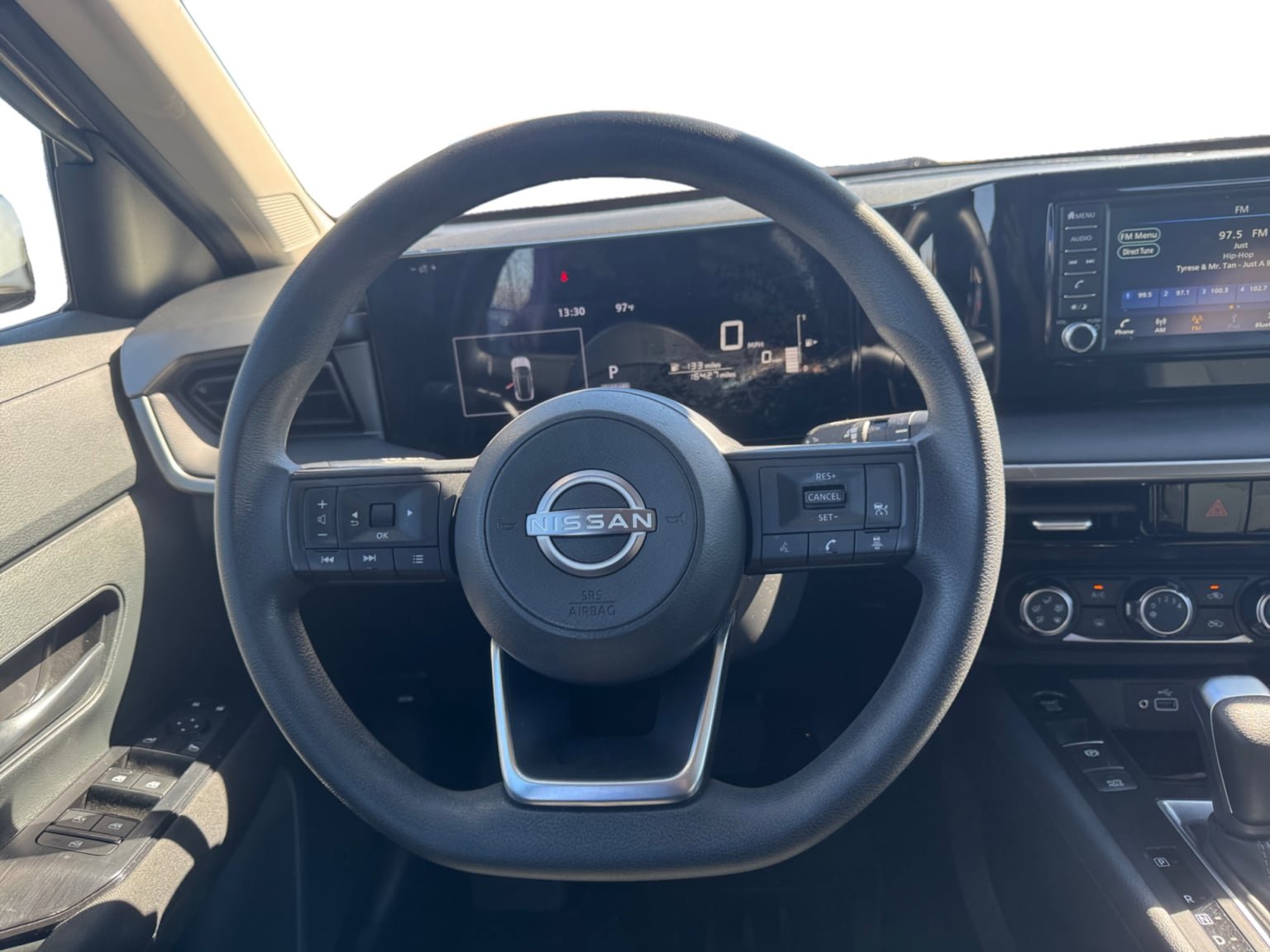 Used 2025 Nissan Kicks S FWD image 13
