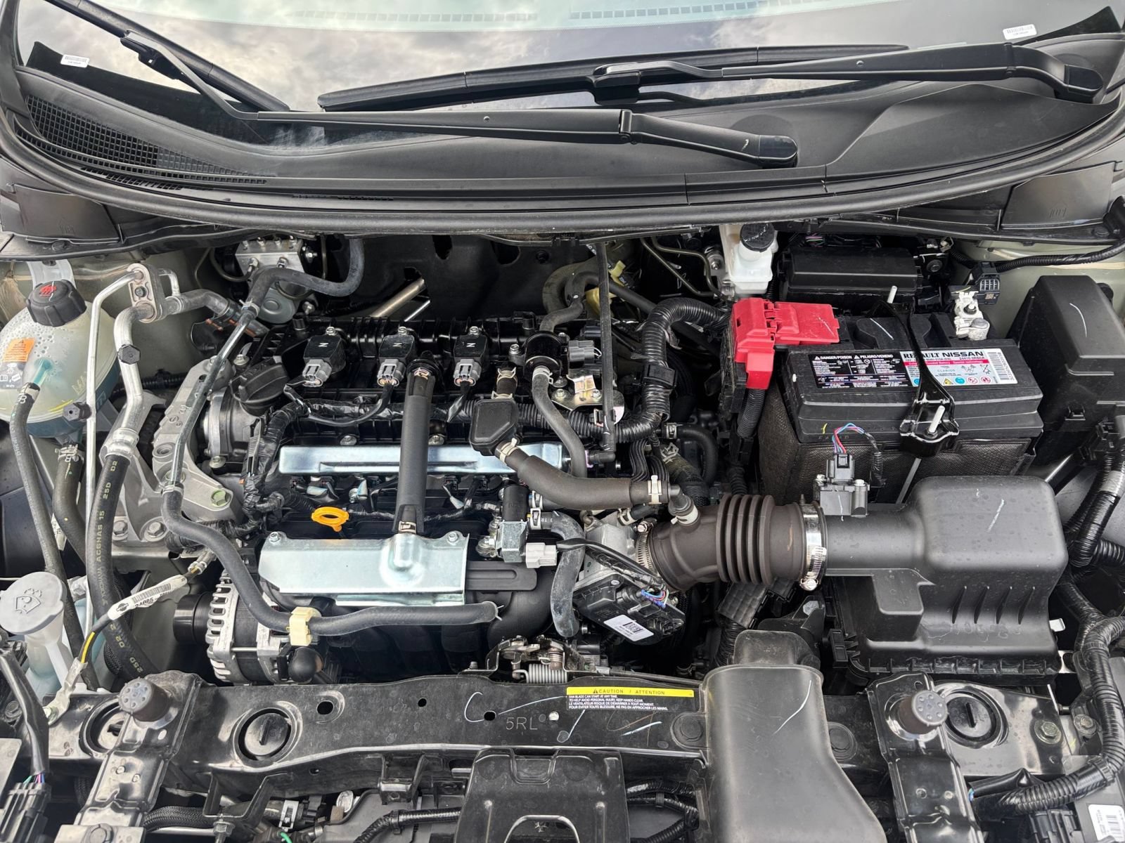 Used 2025 Nissan Versa SV FWD image 30