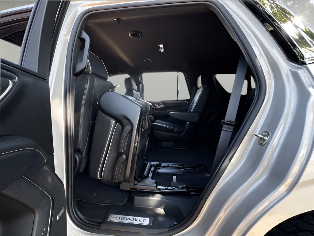 Used 2024 Chevrolet Tahoe Premier RWD image 19