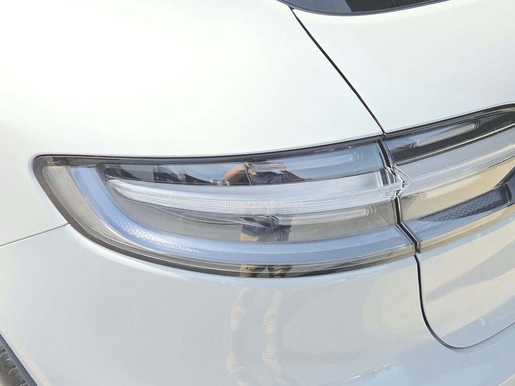 Certified 2026 Porsche Macan S AWD/4WD image 26