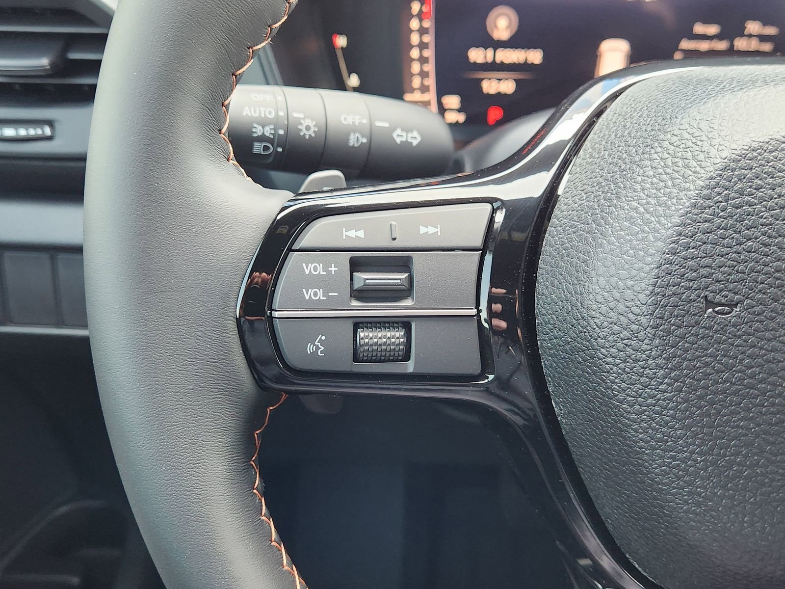 New 2026 Honda Pilot Sport image 32