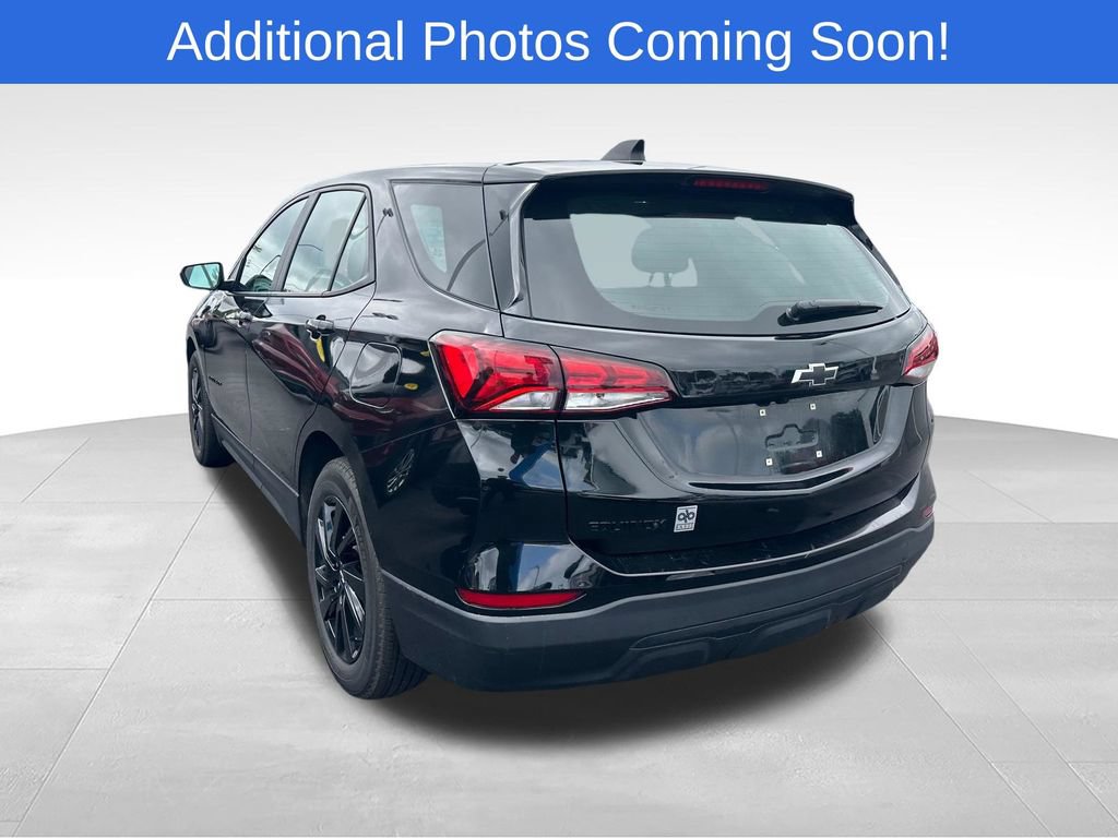 Used 2024 Chevrolet Equinox LS w/ Midnight Edition FWD image 4