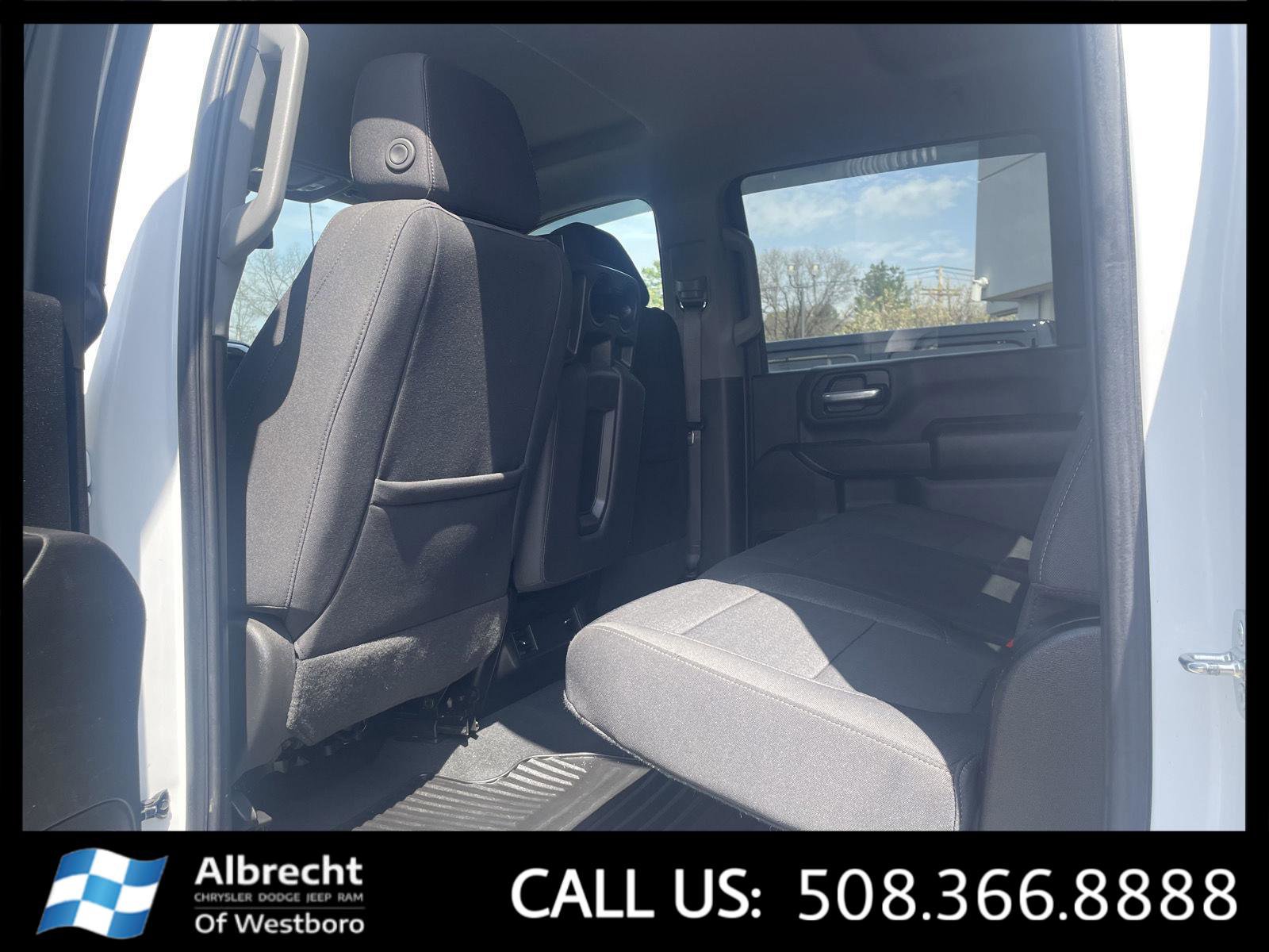 Used 2023 Chevrolet Silverado 2500 Custom w/ Custom Value Package image 12