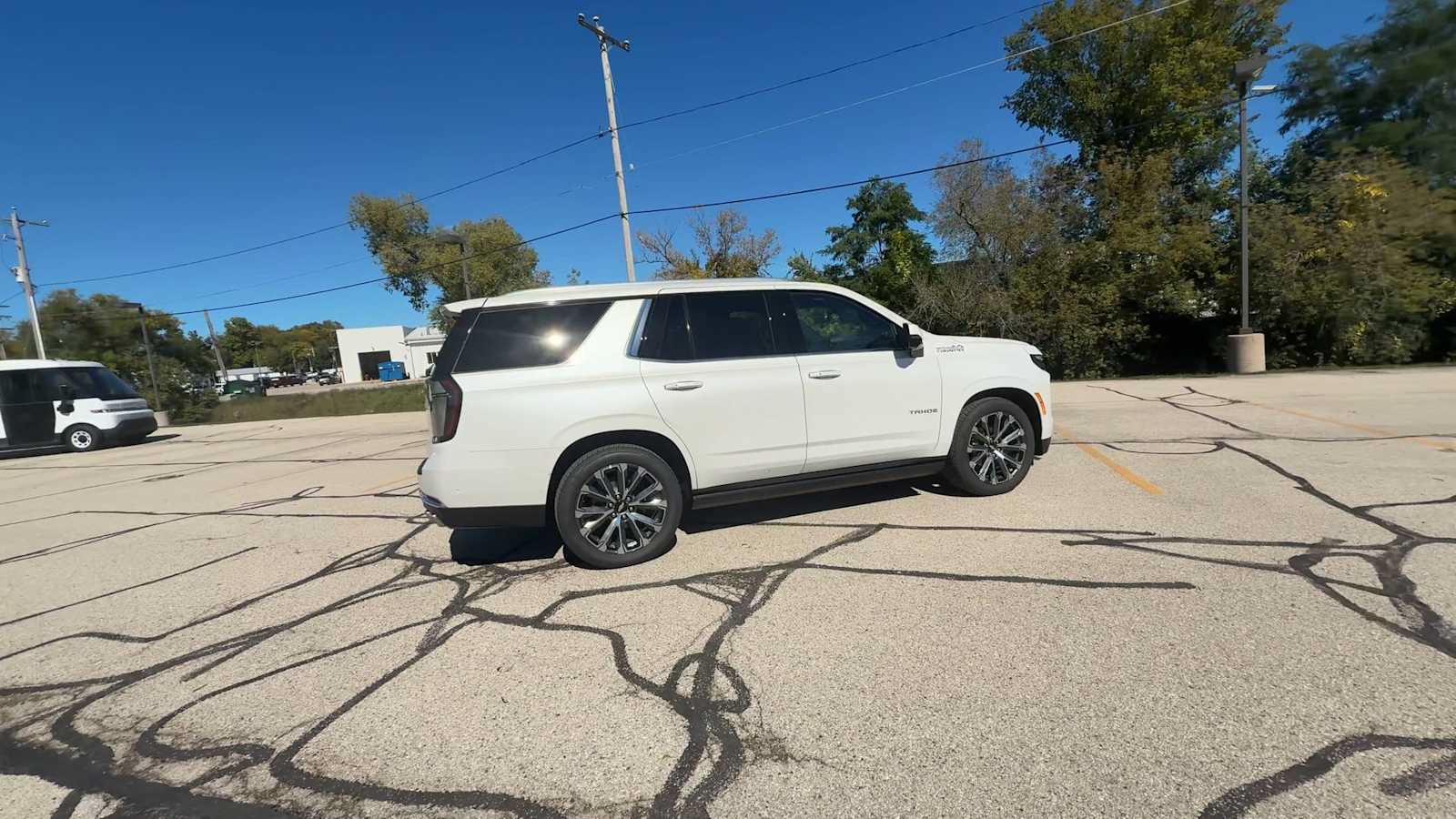 Certified 2025 Chevrolet Tahoe High Country AWD/4WD image 8