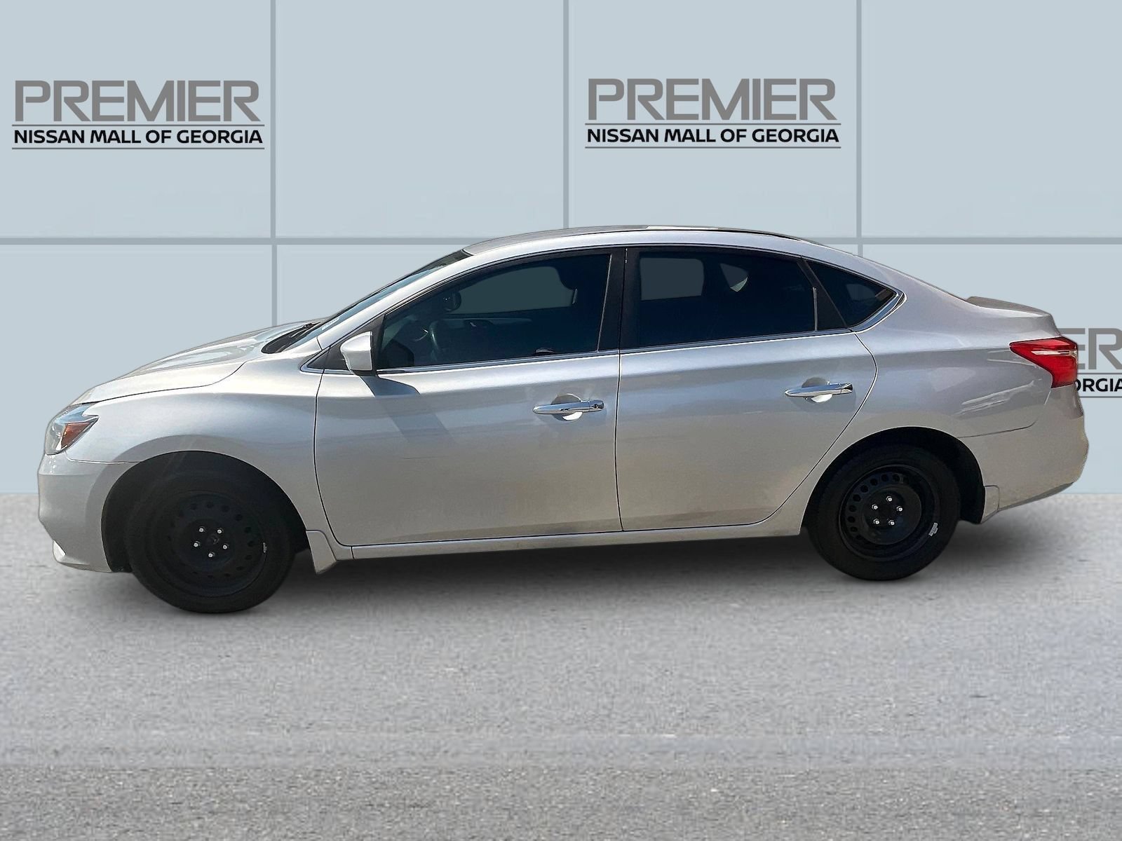 Used 2017 Nissan Sentra S FWD image 4