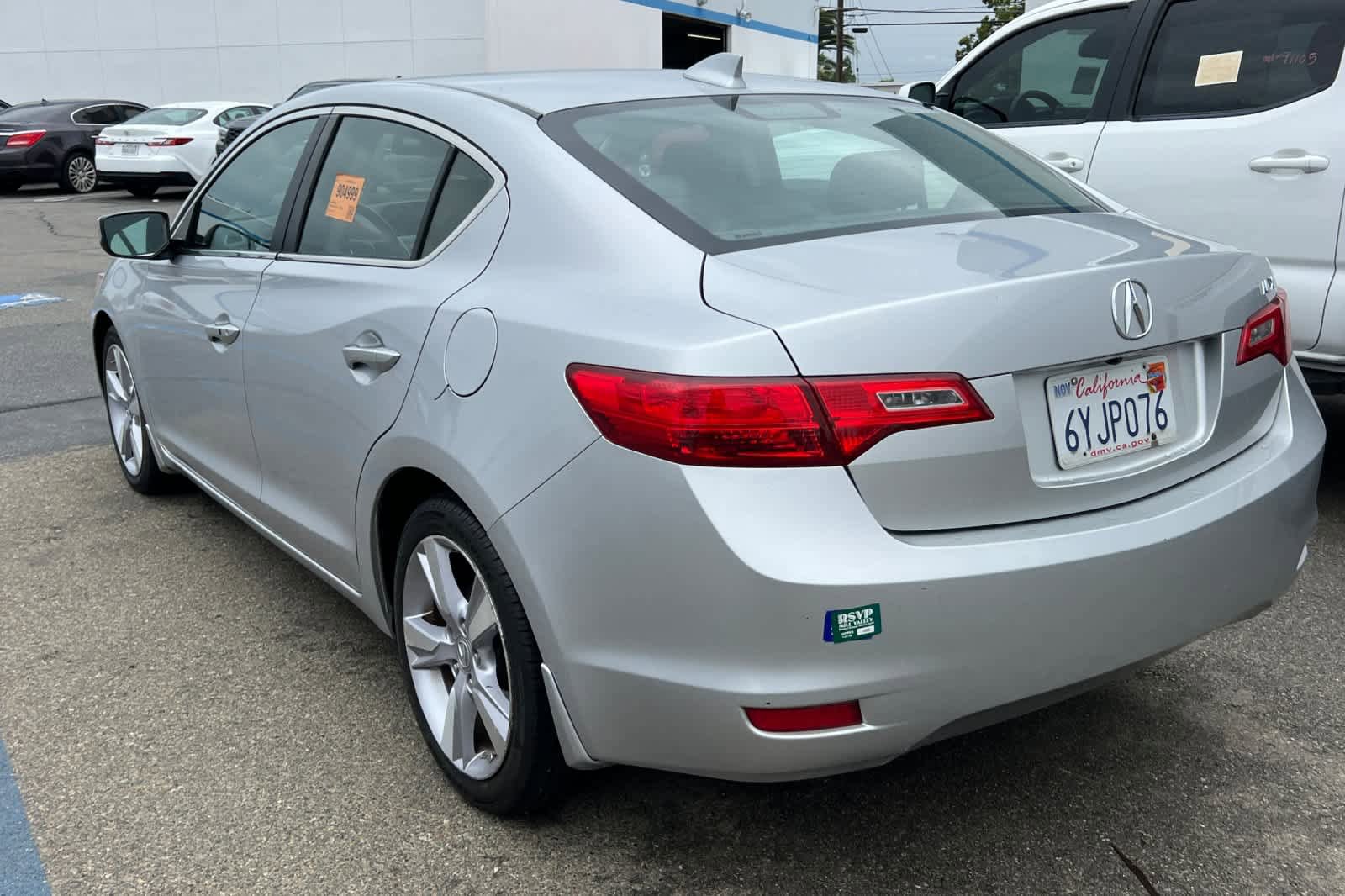 Used 2013 Acura ILX w/ Premium Package FWD image 6