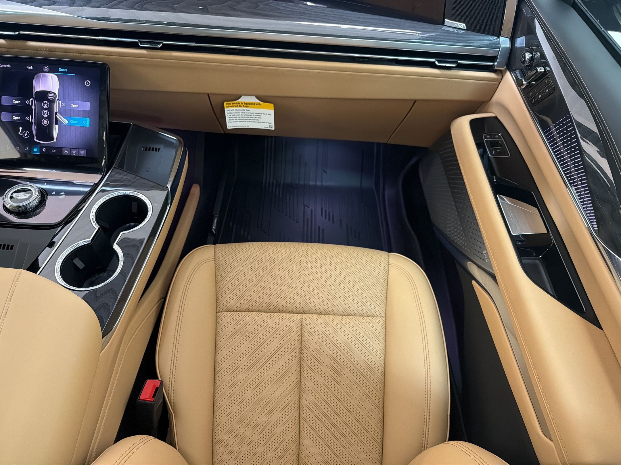 New 2026 Cadillac Escalade IQ Sport 2 w/ LPO, Floor Liner Package AWD/4WD image 26