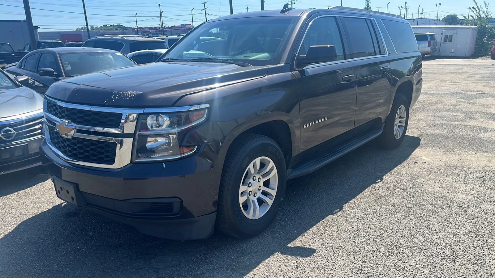 Used 2018 Chevrolet Suburban LT RWD image 5