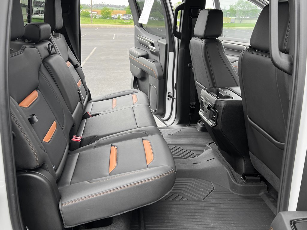 Used 2024 GMC Sierra 1500 AT4 w/ Technology Package image 20