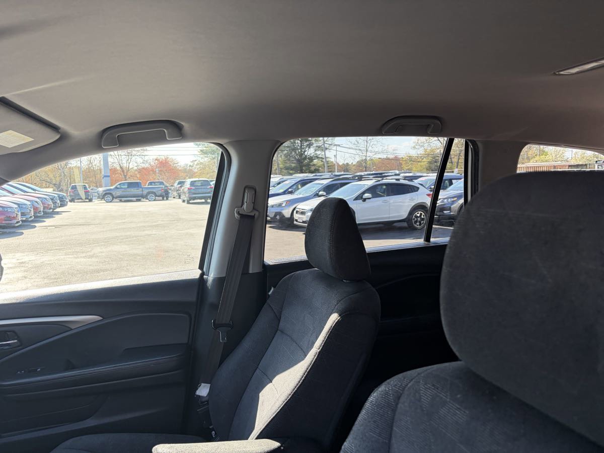 Used 2019 Honda Pilot LX image 11