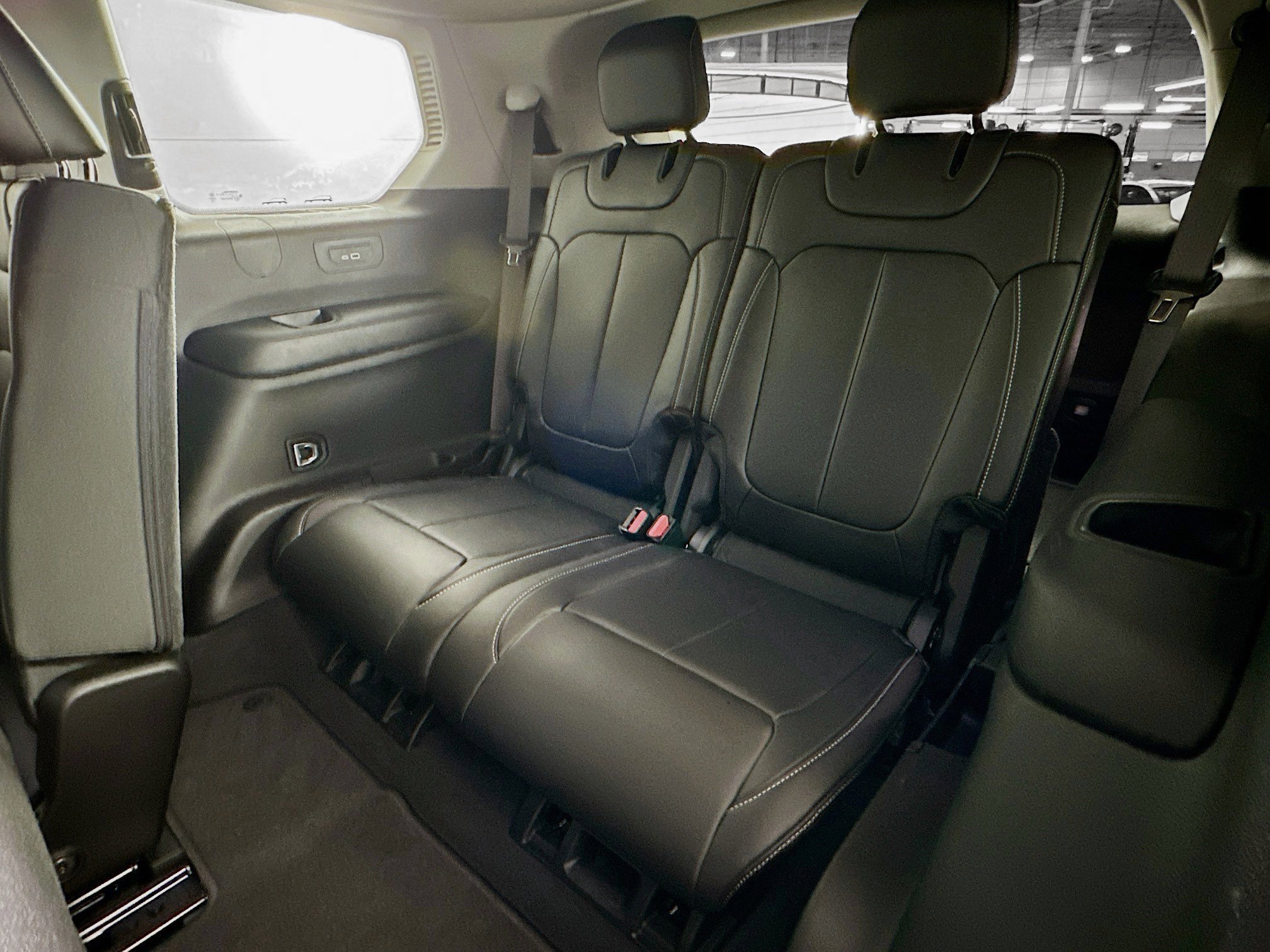 Used 2023 Jeep Grand Cherokee L Limited w/ Trailer Tow Group (B) image 28