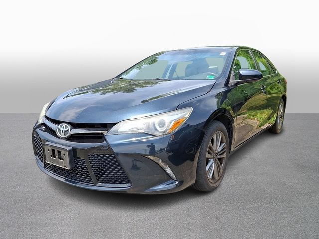 Used 2017 Toyota Camry SE FWD image 1
