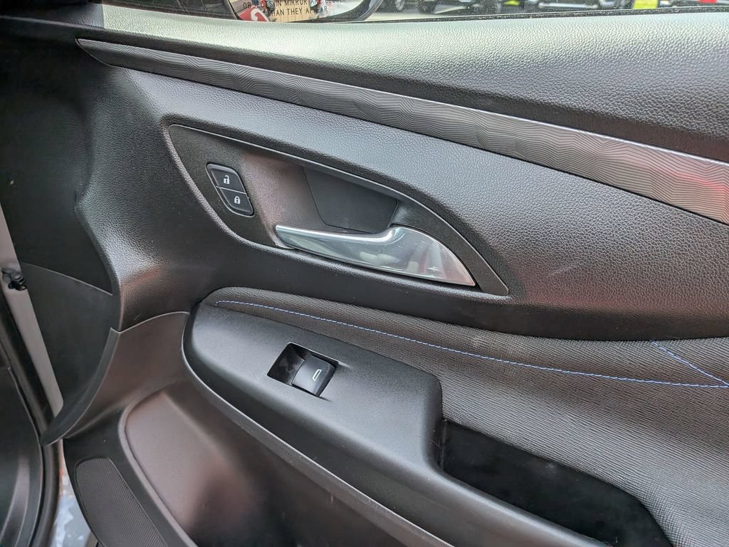 Used 2025 Buick Envista Sport Touring FWD image 25