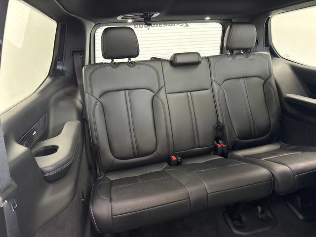 New 2026 Jeep Grand Wagoneer Summit AWD/4WD image 32